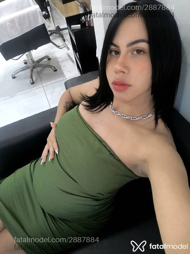 Acompanhante mulher com cabelo castanho de olhos castanhos - Carolzinha