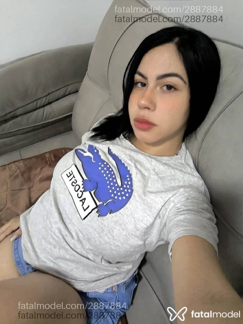 Acompanhante mulher com cabelo castanho de olhos castanhos - Carolzinha