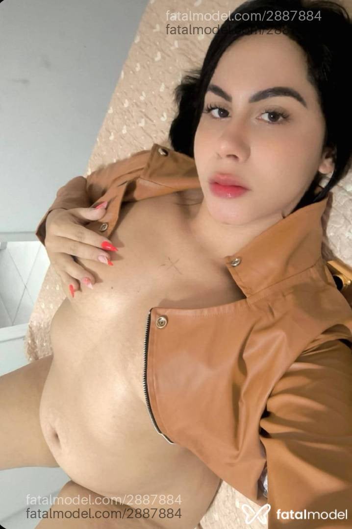 Acompanhante mulher com cabelo castanho de olhos castanhos - Carolzinha