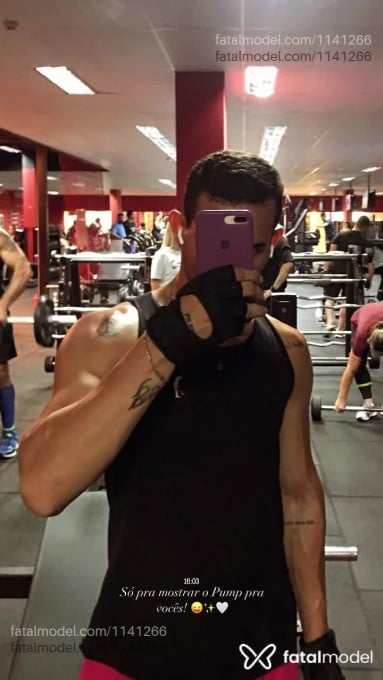 Acompanhante homem com cabelo castanho de olhos mel em Caruaru - Caio Valentim