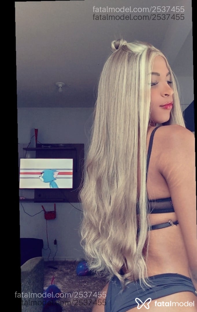 Acompanhante mulher trans com cabelo castanho de olhos pretos em Primavera do Leste - Rafaelly