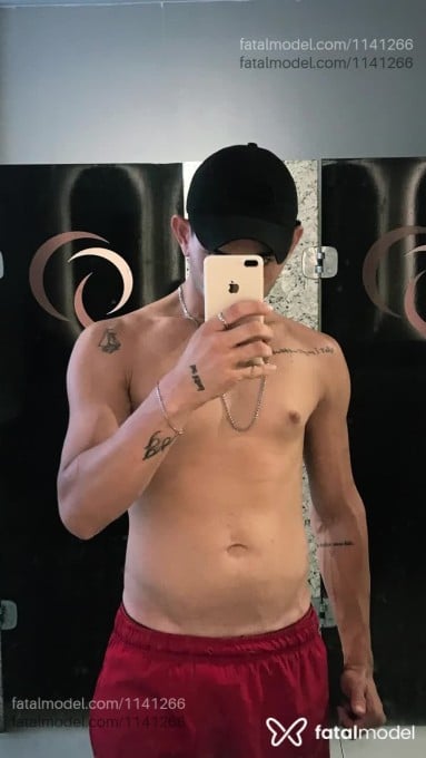 Acompanhante homem com cabelo castanho de olhos mel em Caruaru - Caio Valentim