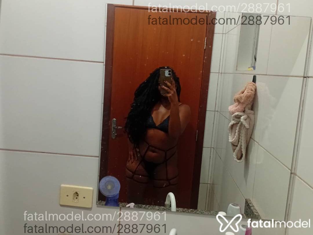 Acompanhante mulher morena (o) de olhos pretos - Bianca