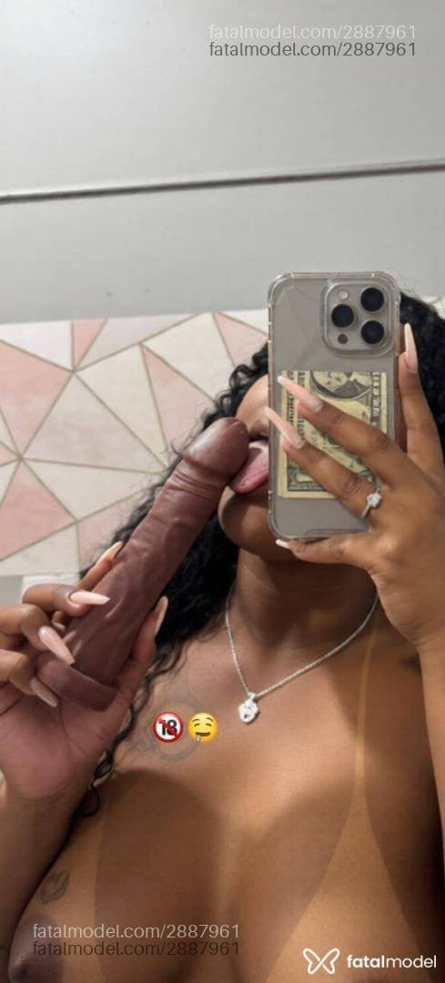 Acompanhante mulher morena (o) de olhos pretos - Bianca