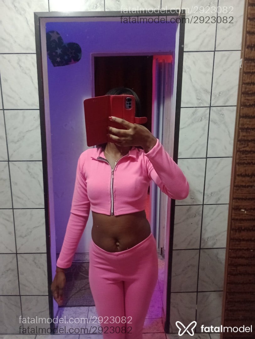 Acompanhante mulher morena (o) de olhos castanhos em Praia Grande - Anjel