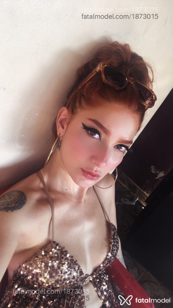 Acompanhante mulher ruiva (o) de olhos castanhos - FadinhaLee Acompanhante mulher ruiva (o) de olhos castanhos - FadinhaLee