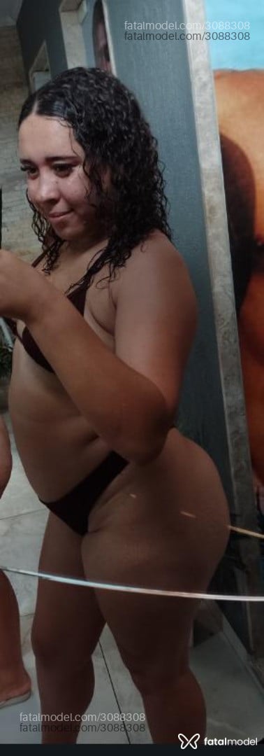 Acompanhante mulher com cabelo castanho de olhos castanhos em Volta Redonda - Sthefany