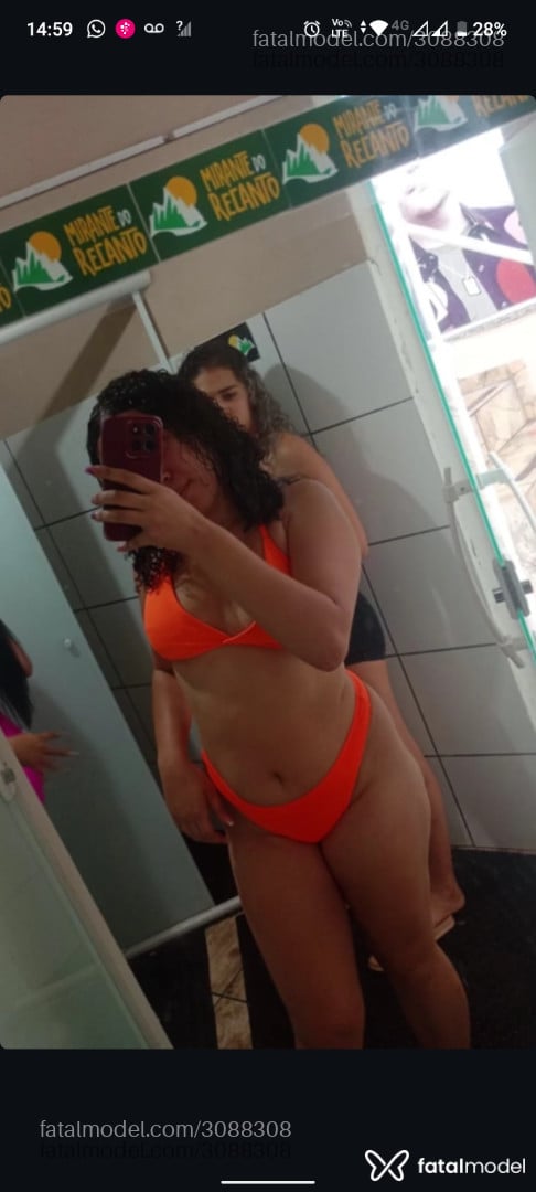 Acompanhante mulher com cabelo castanho de olhos castanhos em Volta Redonda - Sthefany