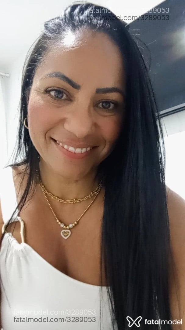 Acompanhante mulher morena (o) de olhos castanhos - Luma Poca Acompanhante mulher morena (o) de olhos castanhos - Luma Poca