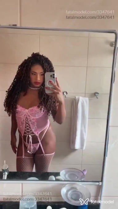 Acompanhante mulher trans morena (o) de olhos castanhos em Guarulhos - Aisha Domenyk