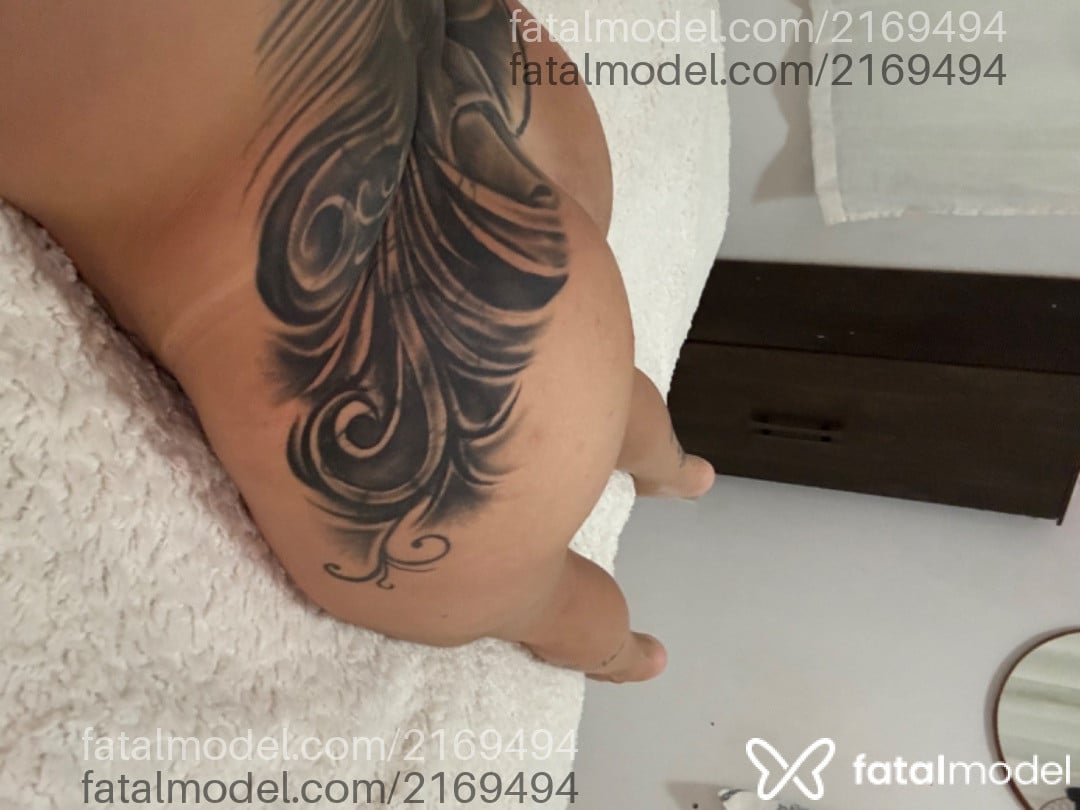 Acompanhante mulher loira (o) de olhos castanhos em Guarapari - Larissa Mendes