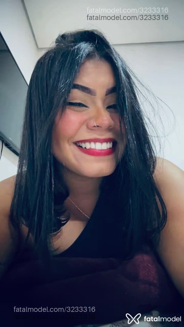 Acompanhante mulher morena (o) de olhos castanhos em Campo Novo do Parecis - Bruna