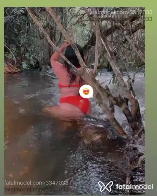 Acompanhante mulher com cabelo castanho de olhos castanhos - Elouyse Acompanhante mulher com cabelo castanho de olhos castanhos - Elouyse