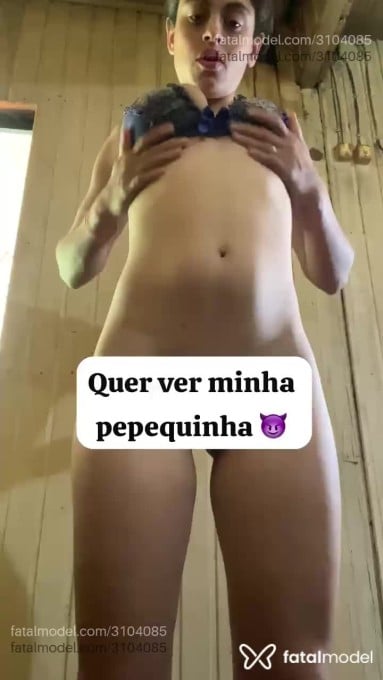 Acompanhante mulher com cabelo castanho de olhos castanhos em Virtual - Daniihapimentinha