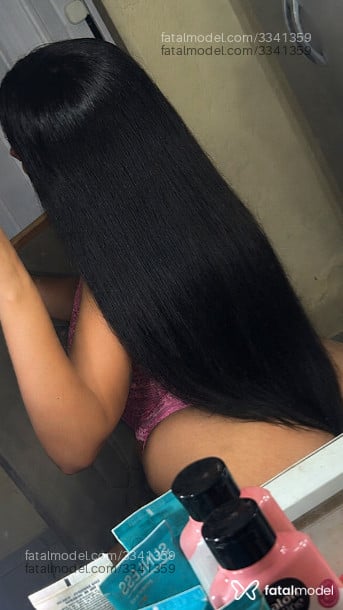 Acompanhante mulher com cabelo castanho de olhos mel em Virtual Acompanhante mulher com cabelo castanho de olhos mel em Virtual - Angel