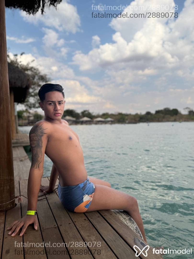 Acompanhante homem morena (o) de olhos castanhos - Lucas
