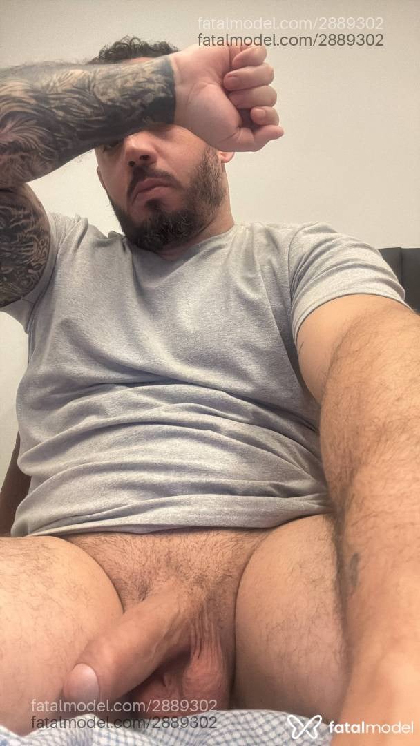 Acompanhante homem com cabelo castanho de olhos castanhos - Matteo Rodrigues