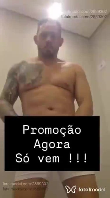 Acompanhante homem com cabelo castanho de olhos castanhos em Virtual - Matteo Rodrigues