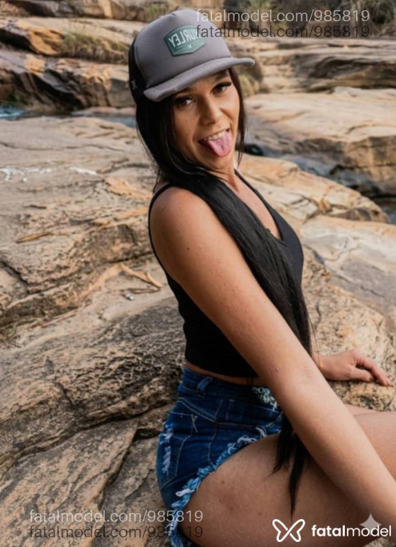 Acompanhante mulher trans morena (o) de olhos castanhos em Itabira - Campolina