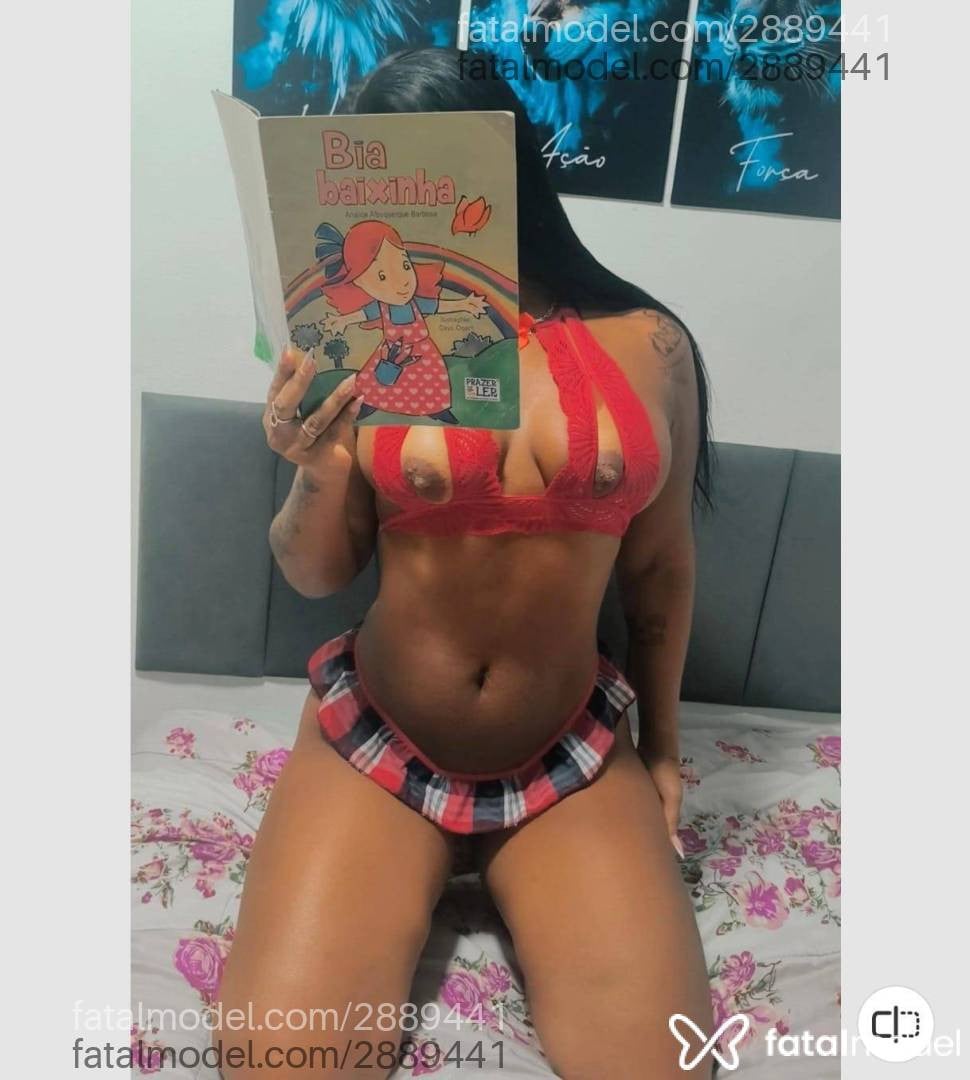Acompanhante mulher morena (o) de olhos castanhos em Macaé - Letícia Moreira