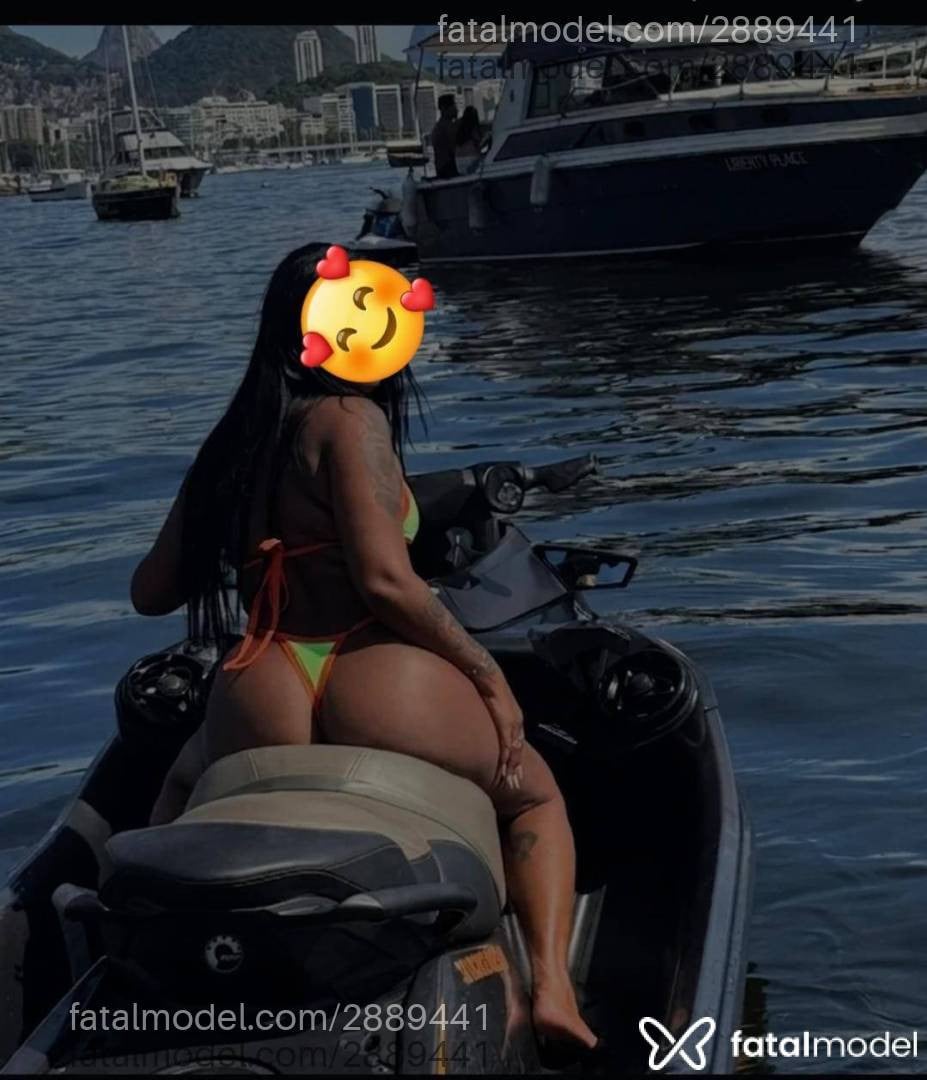 Acompanhante mulher morena (o) de olhos castanhos em Macaé - Letícia Moreira