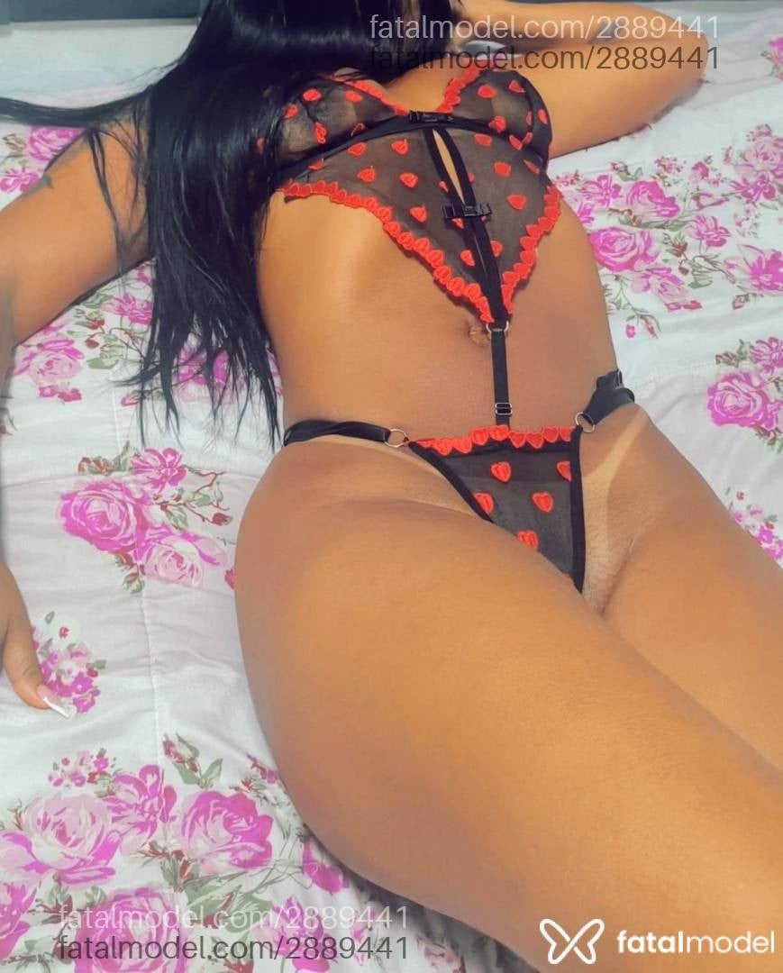 Acompanhante mulher morena (o) de olhos castanhos em Macaé - Letícia Moreira