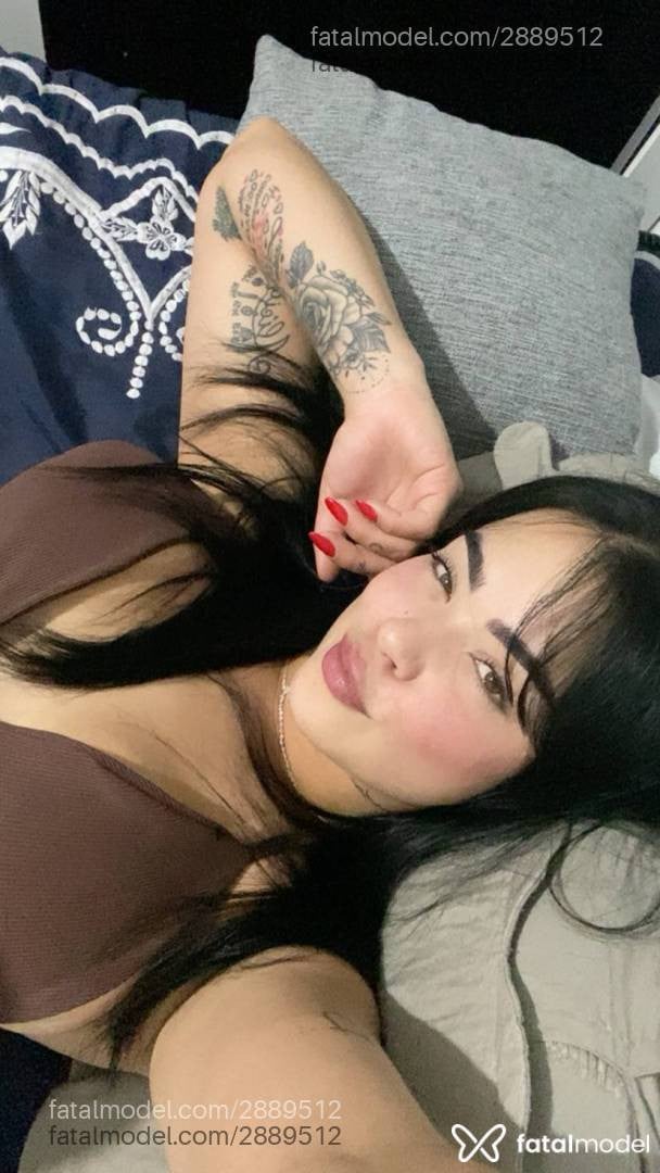 Acompanhante mulher morena (o) de olhos mel - Kauany