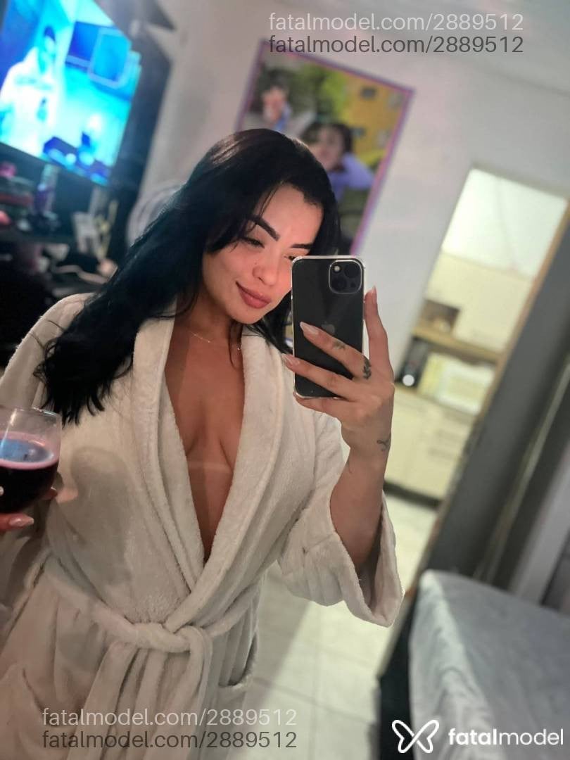 Acompanhante mulher morena (o) de olhos mel - Kauany