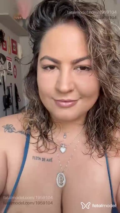 Acompanhante mulher loira (o) de olhos castanhos em Virtual - Bruna Royale