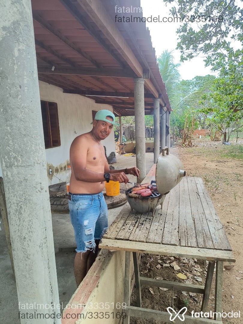 Acompanhante homem morena (o) de olhos pretos em Três Rios - Gleisson