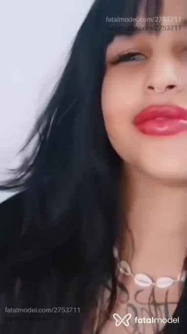 Acompanhante mulher com cabelo castanho de olhos castanhos em Armação dos Búzios Acompanhante mulher com cabelo castanho de olhos castanhos em Armação dos Búzios - Mirella