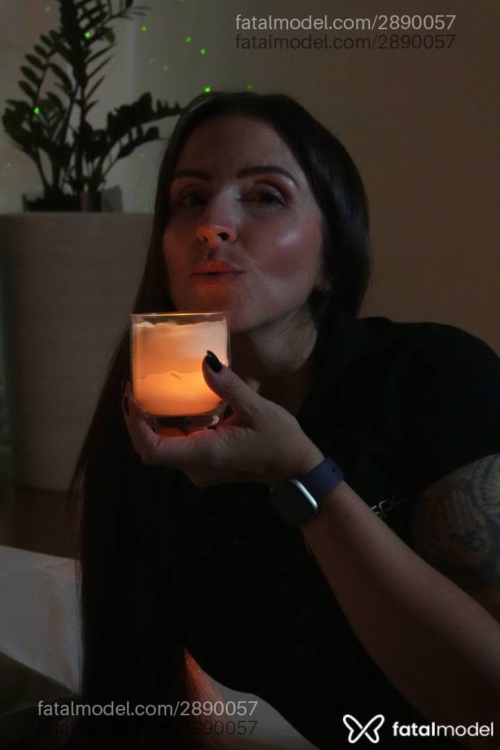 Acompanhante mulher com cabelo castanho de olhos castanhos em Porto Alegre - Mariane Hannecker