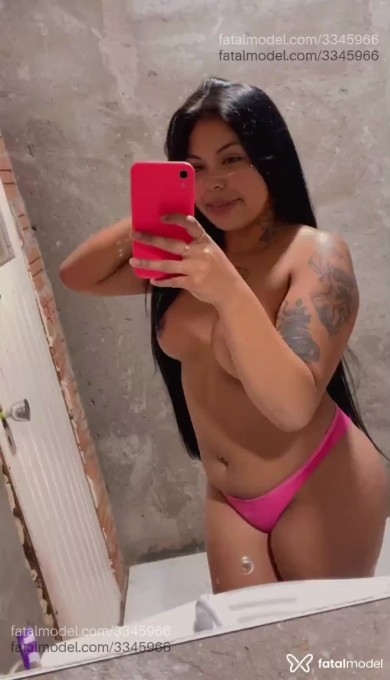 Acompanhante mulher morena (o) de olhos castanhos em Água Boa - Juliana Sant