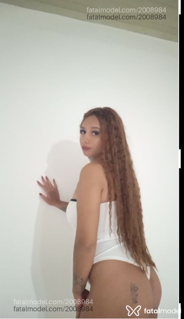 Acompanhante mulher morena (o) de olhos castanhos em Sarandi - Carol Muniz