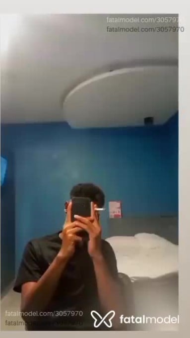 Acompanhante homem com cabelo castanho de olhos pretos em Concórdia Acompanhante homem com cabelo castanho de olhos pretos em Concórdia - PIVETTE