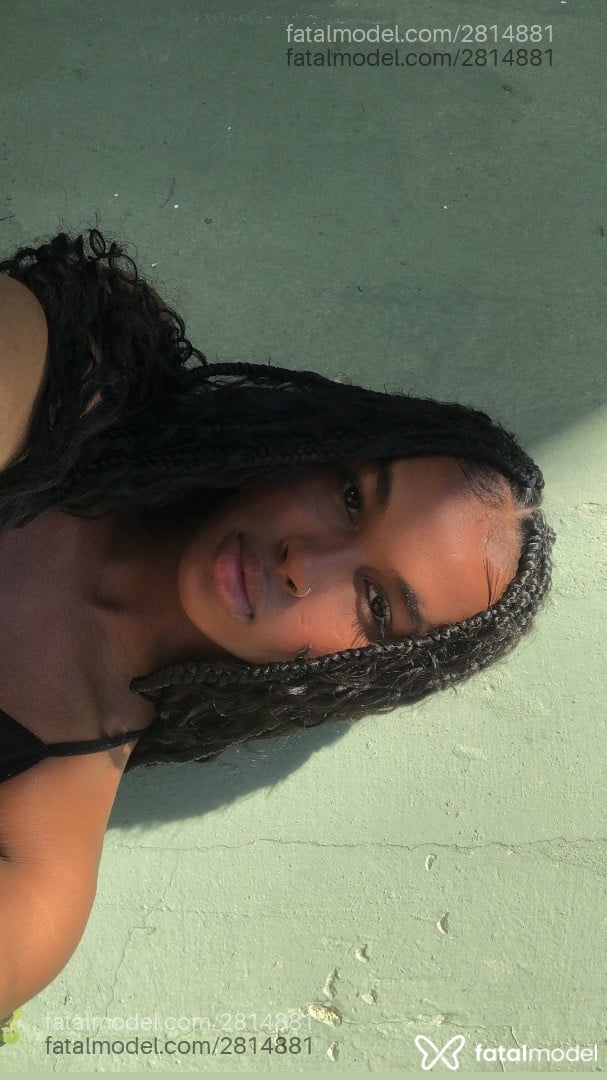 Acompanhante mulher trans com cabelo castanho de olhos castanhos em Balneário Camboriú - Manu Santos