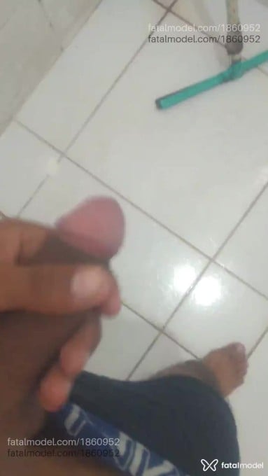 Acompanhante homem morena (o) de olhos pretos - Ricardo