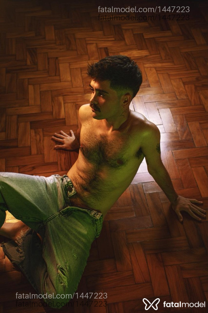 Acompanhante homem morena (o) de olhos castanhos - Bentinho
