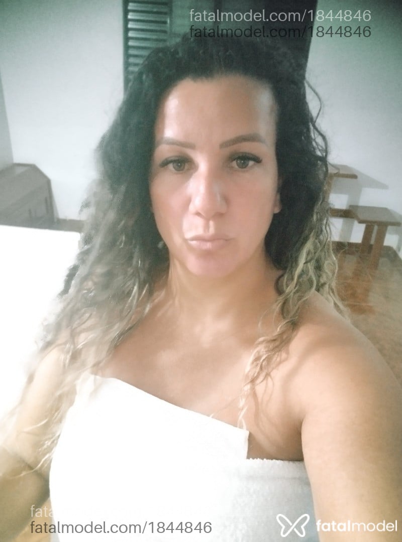 Acompanhante mulher loira (o) de olhos verdes em São Gabriel do Oeste - Grazy