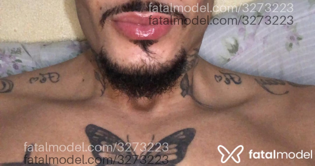 Acompanhante homem com cabelo castanho de olhos castanhos em Rio de Janeiro - Vitor Reis