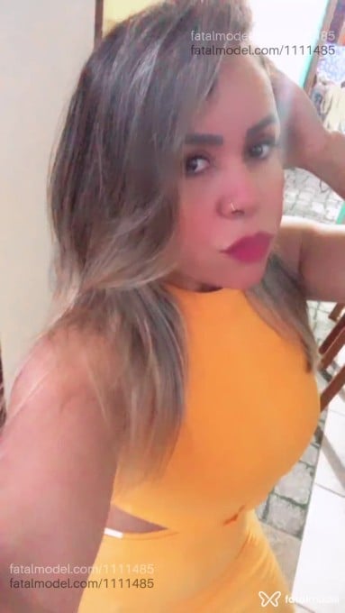 Acompanhante mulher loira (o) de olhos castanhos em Porto Seguro - Babyliss