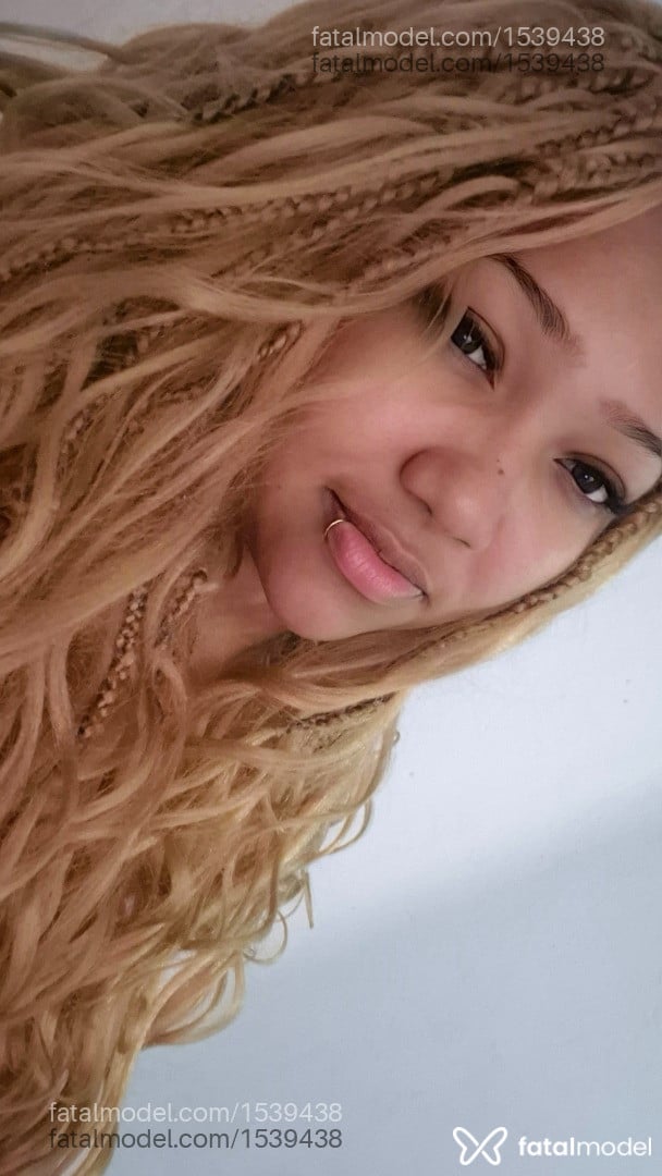Acompanhante mulher morena (o) de olhos castanhos em Imperatriz - Mel