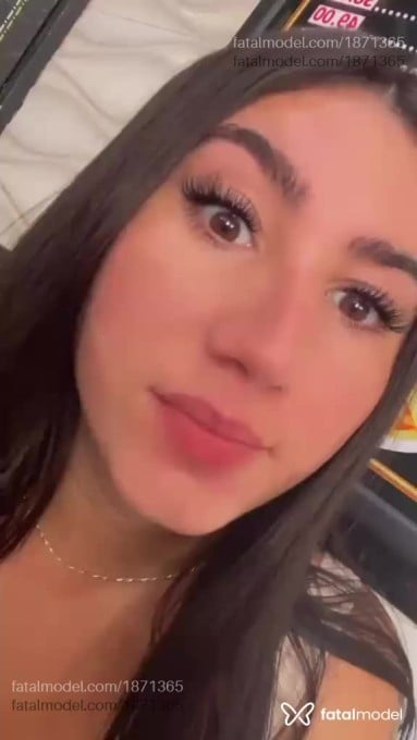 Acompanhante mulher trans morena (o) de olhos castanhos em Virtual - Patrícia Lopez