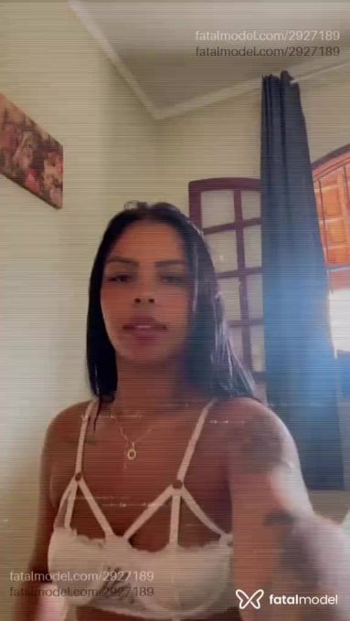 Acompanhante mulher morena (o) de olhos castanhos em Belo Horizonte Acompanhante mulher morena (o) de olhos castanhos em Belo Horizonte - Samantha