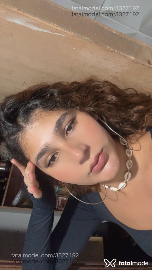 Acompanhante mulher trans morena (o) de olhos castanhos em Virtual - Ayra Alves