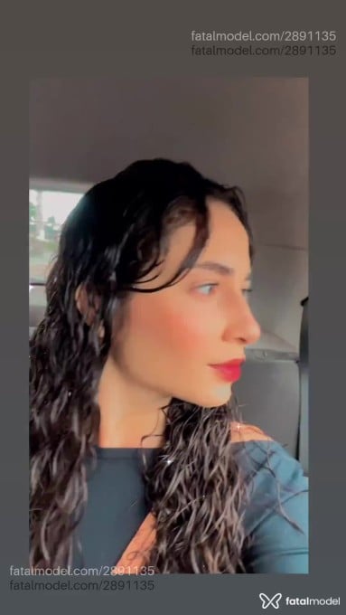Acompanhante mulher com cabelo castanho de olhos castanhos em Vilhena - Bella Blass