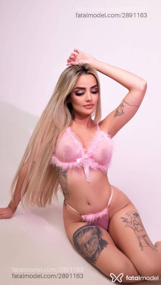 Acompanhante mulher loira (o) de olhos castanhos em Frutal - Tifanny Berlin