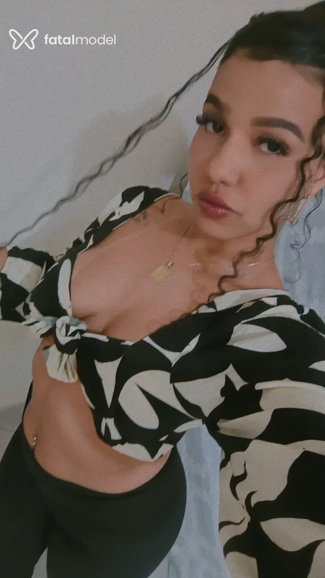 Acompanhante mulher morena (o) de olhos castanhos - Sabrina Acompanhante mulher morena (o) de olhos castanhos - Sabrina