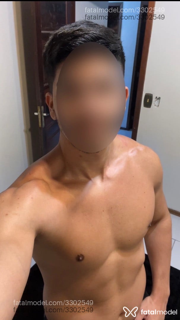 Acompanhante homem morena (o) de olhos pretos em Blumenau - Heterofodeforte
