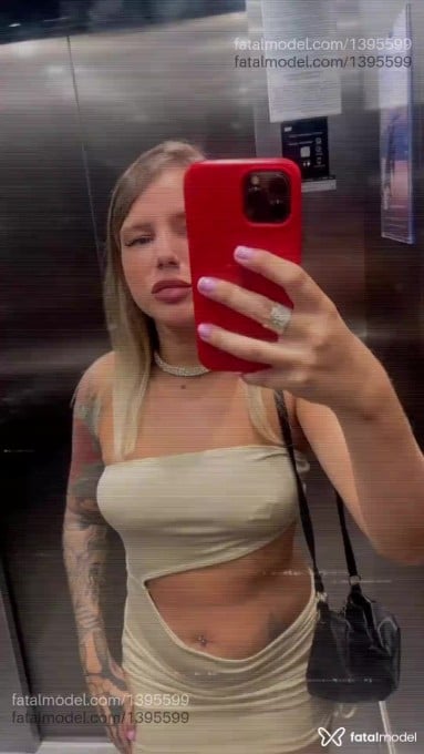 Acompanhante mulher loira (o) de olhos azuis em Teófilo Otoni - Thays Oliveira